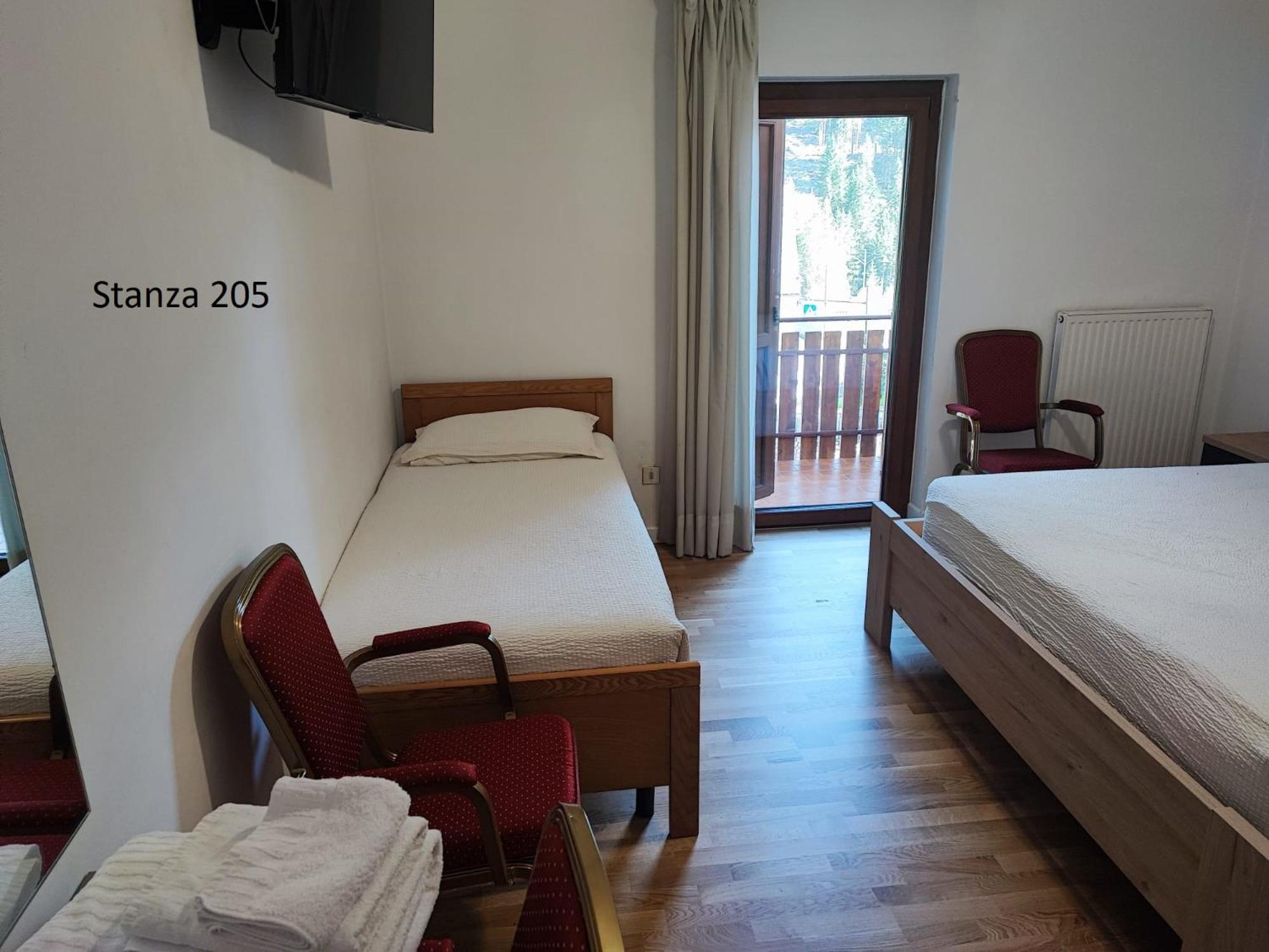 Hotel Pizboe Mazzin Exterior foto
